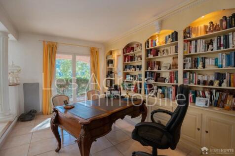 Property Image 28