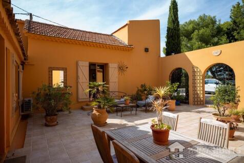 Property Image 1