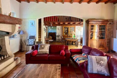 Property Image 4