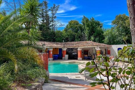 Property Image 8
