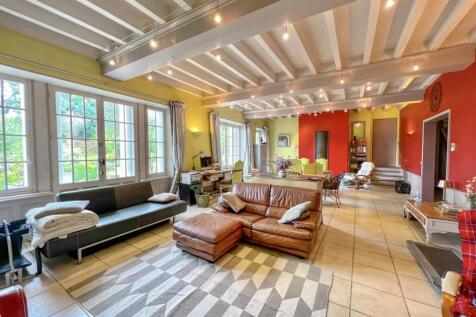 Property Image 3