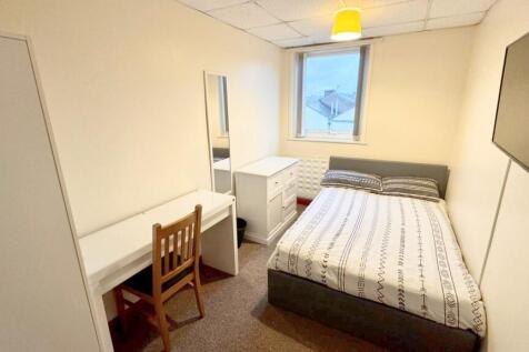 Room 1, 2 younger (1