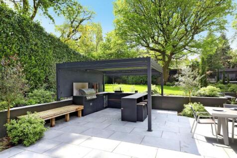 Outdoor Kitchen