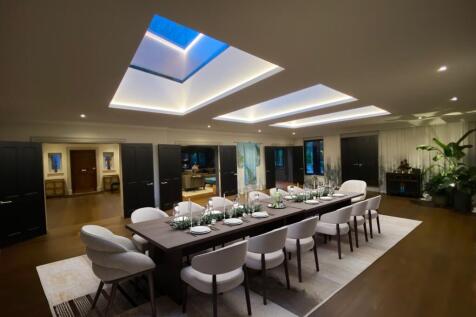 Studio - Dining Area