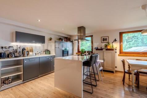 Cuisine equipee lumineuse et moderne