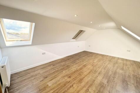 Bedroom 5 (2)