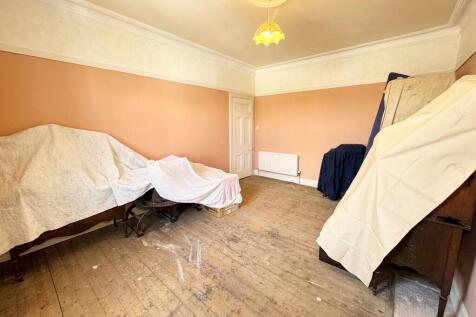 Bedroom 2 (2)