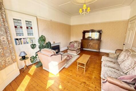 Lounge 3