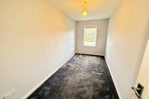 Bedroom 2 (1)