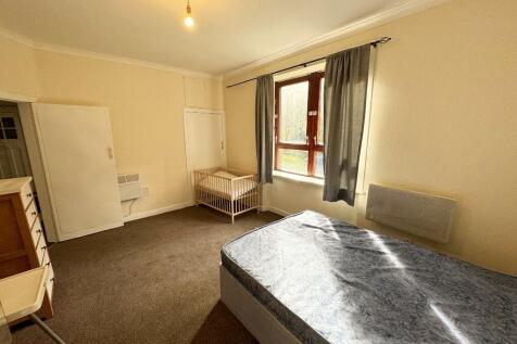 Bedroom1 (2)