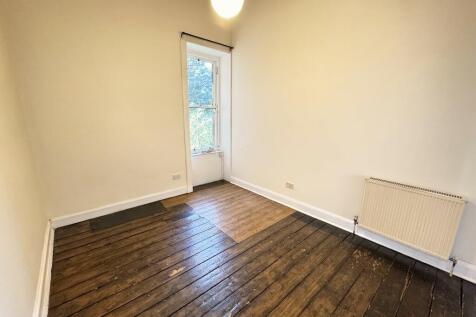 Bedroom 2 (2)