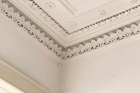Cornice 1