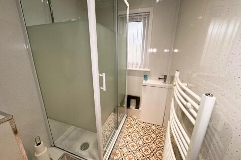 Shower-room 1