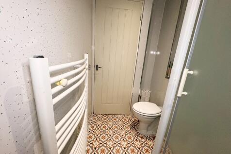 Shower-room 2