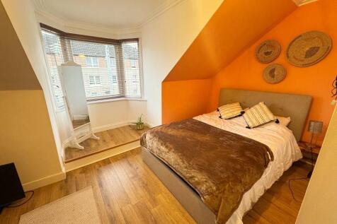 Bedroom 2 (1)