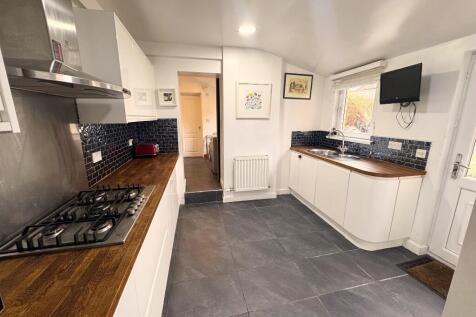 Kitchen 1