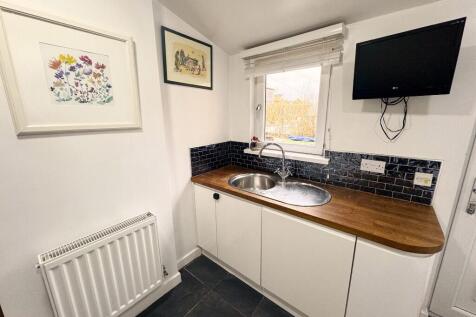 Kitchen 4