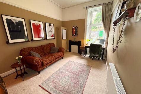Bedroom 2 (1)