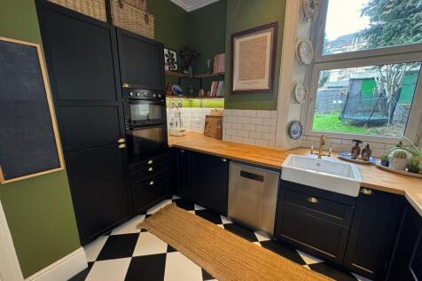 Kitchen 8