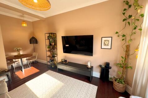 Lounge 3
