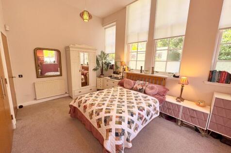 Bedroom 1 (3)
