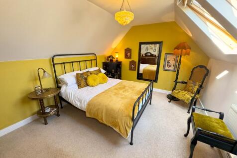 Bedroom 2 (1)