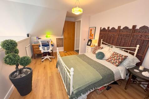 Bedroom 3 (2)