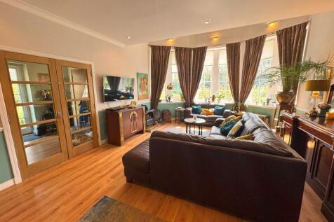 Lounge 1