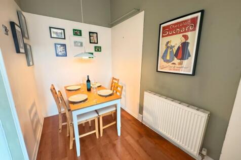 Dining 2
