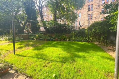 Rear court