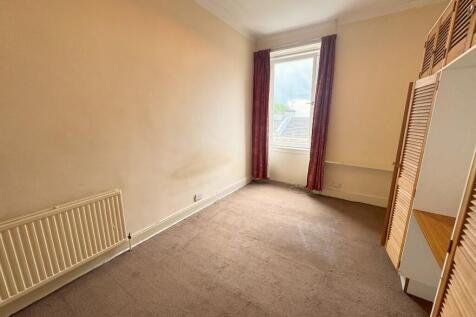 Bedroom alt angle