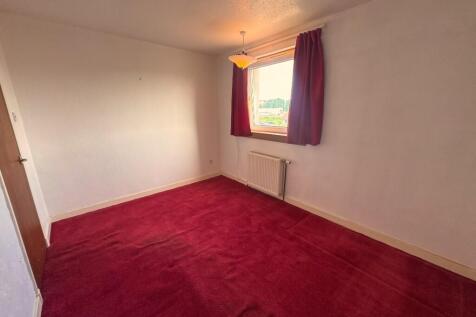 Bedroom 2 (2)