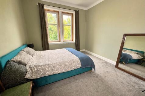 Bedroom 2 (2)