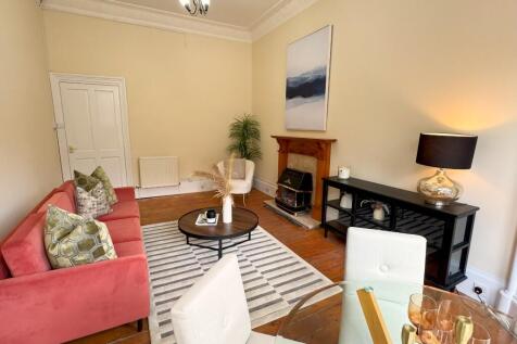 Lounge 3