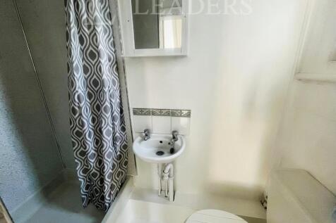 e7877463-Shower 20ro