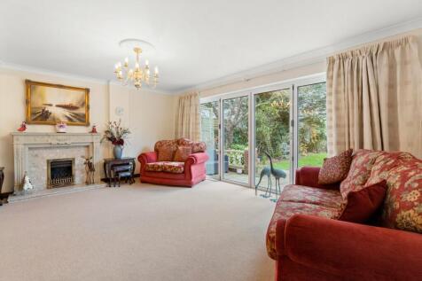 Formal Lounge