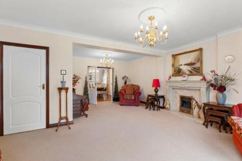 Formal Lounge