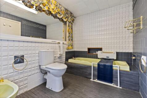 Upstairs Bathroom