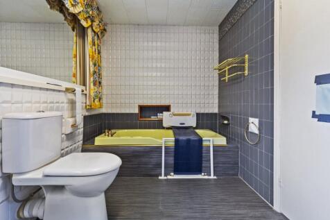 Upstairs Bathroom