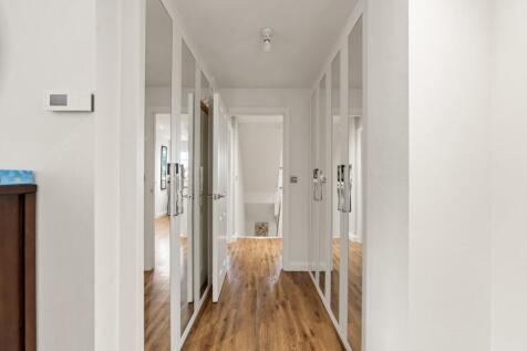 Main Bedroom Wardrobes