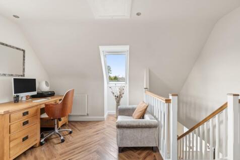 2nd Floor Office Landing