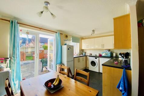 Kitchen Diner 2