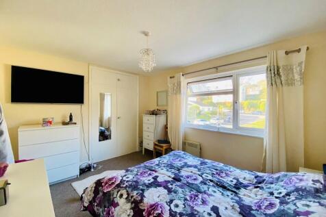 Bedroom 1 - 2