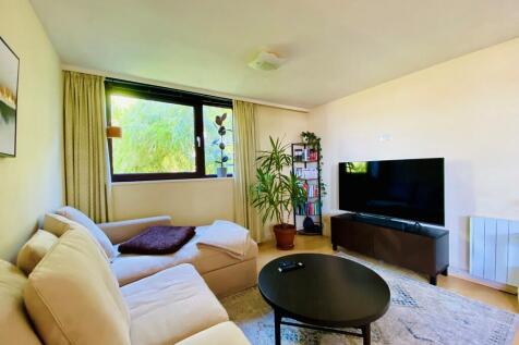 Lounge 2