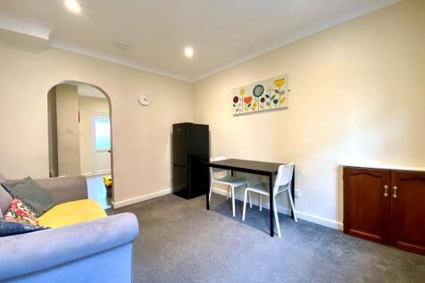 Lounge 2