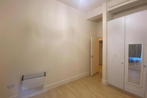 WhatsApp Image 2025-10-31 at 16.08.49 (7).jpeg