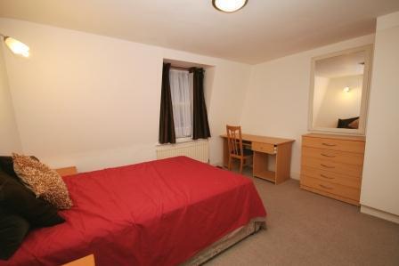 BM8upper bedroom master.JPG