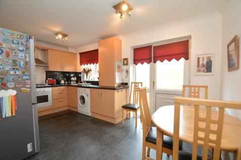 Kitchen / Dining