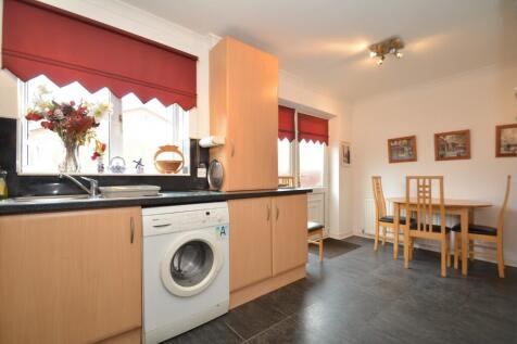 Kitchen / Dining