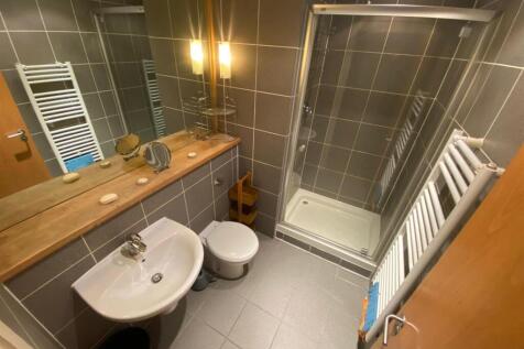 Bathroom.jpeg